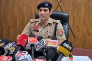 Gurugram-Police-detain-13-suspected-Bangladeshi-nationals-for-illegal-stay-1063x700 (1)